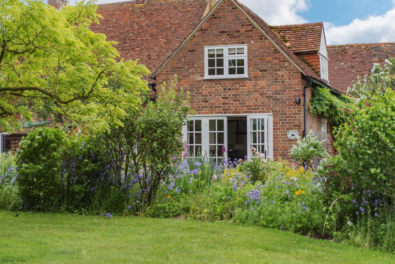 Plum Pudding Stables By Bloom Stays Faversham Exterior photo